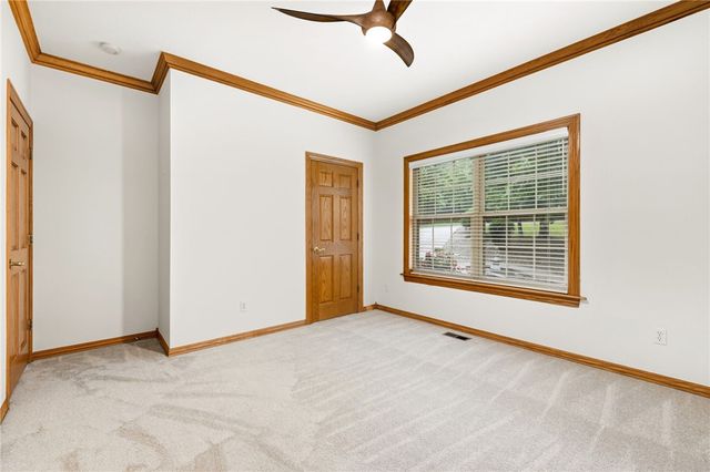 21 Glenwood Place, Bella Vista, AR 72715