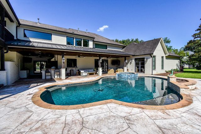 8518 Halls Retreat Court, Missouri City, TX 77459