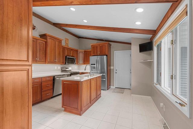 389 SUNLITE DRIVE, Oneida, WI 54155
