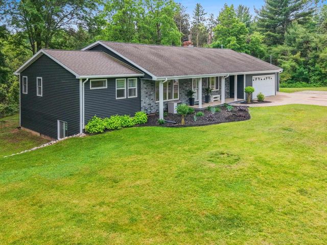 389 SUNLITE DRIVE, Oneida, WI 54155