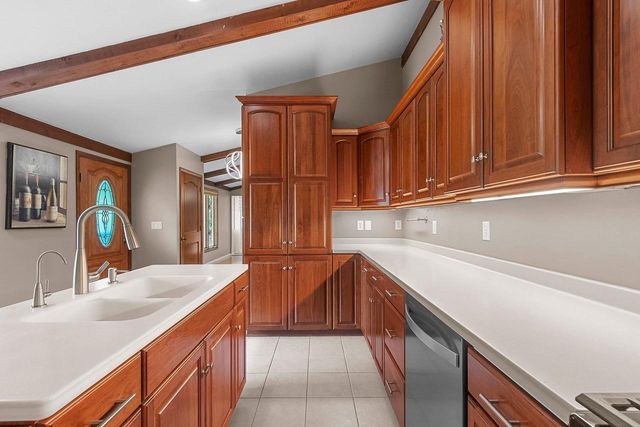 389 SUNLITE DRIVE, Oneida, WI 54155