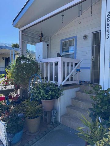 28845 La Corona, Hayward, CA 94544