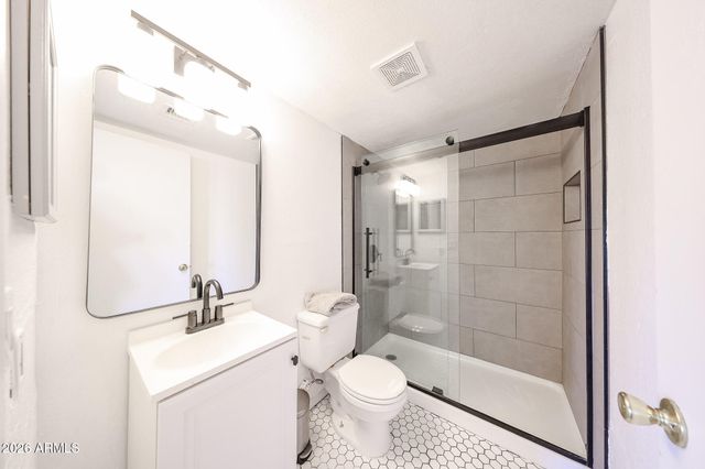 17 E RUTH Avenue 202, Phoenix, AZ 85020