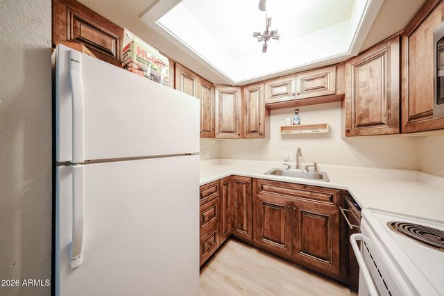 17 E RUTH Avenue 202, Phoenix, AZ 85020