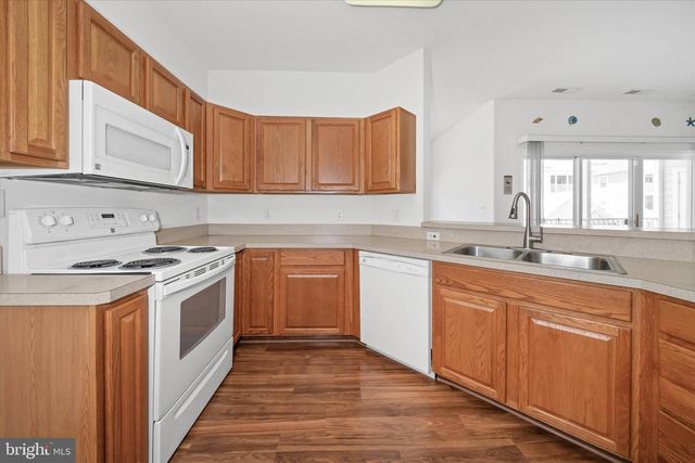 4202E SUMMER BROOK WAY #4202E, Milford, DE 19963