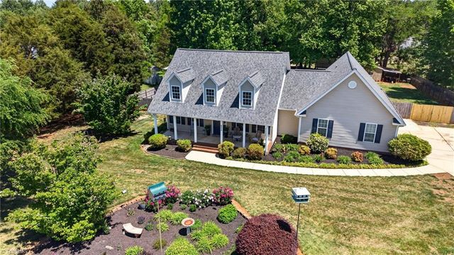 6014 Evelyn Lane, Pleasant Garden, NC 27313