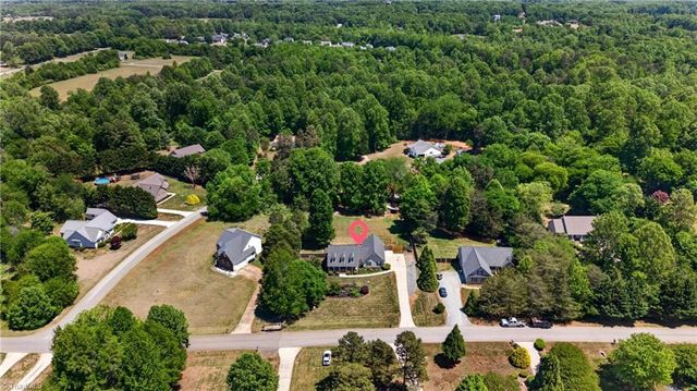 6014 Evelyn Lane, Pleasant Garden, NC 27313