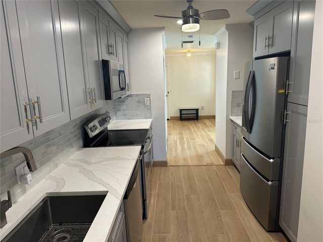 10444 SAINT TROPEZ PLACE, Tampa, FL 33615