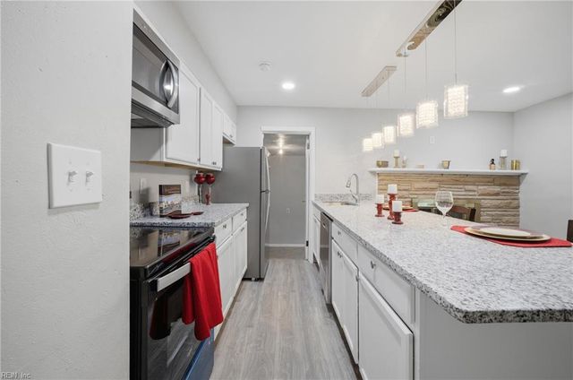 13 Kennedy DR, Portsmouth, VA 23702