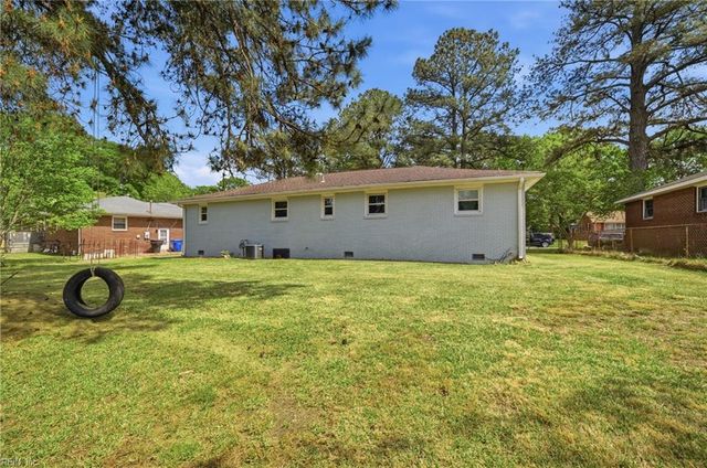 13 Kennedy DR, Portsmouth, VA 23702