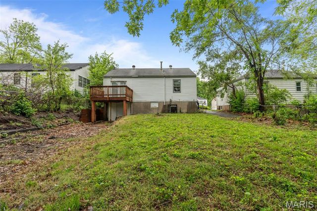 10175 Cloverdale Drive, St Louis, MO 63136