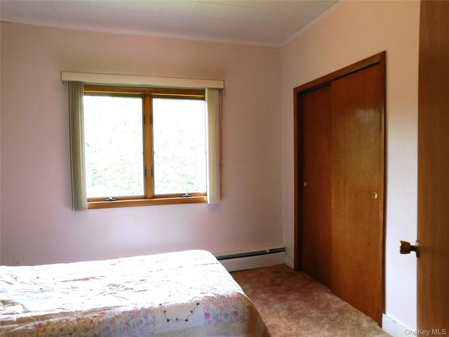 81 Sportsman Rd, Napanoch, NY 12446