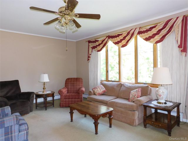81 Sportsman Rd, Napanoch, NY 12446