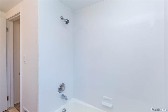 25341 Shiawassee Circle 101, Southfield, MI 48033
