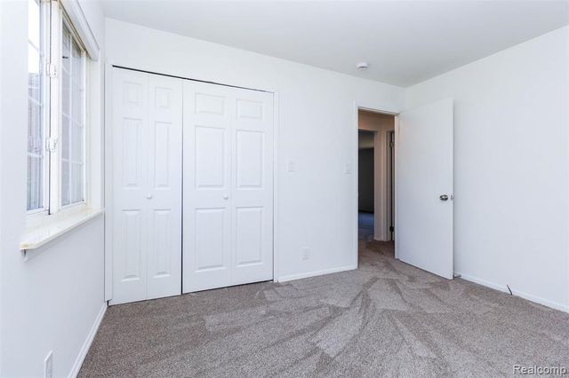 25341 Shiawassee Circle 101, Southfield, MI 48033