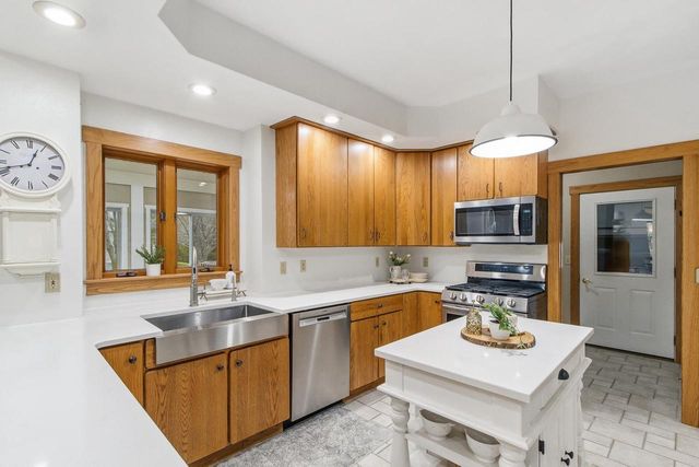 7089 W Stuart Road, Orfordville, WI 53576