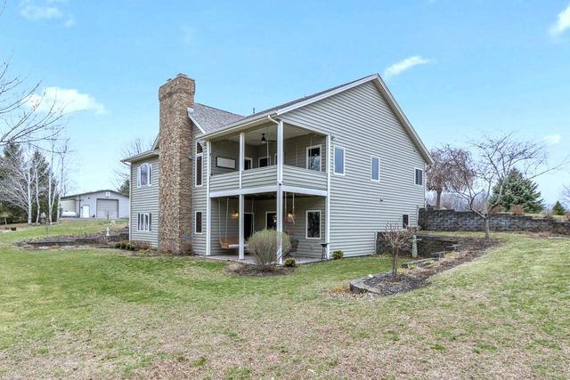 7089 W Stuart Road, Orfordville, WI 53576