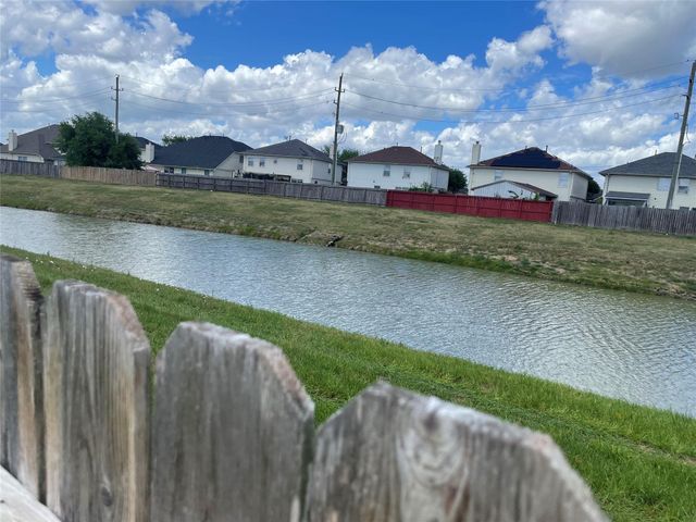 60 Indian Wells Drive, Manvel, TX 77578