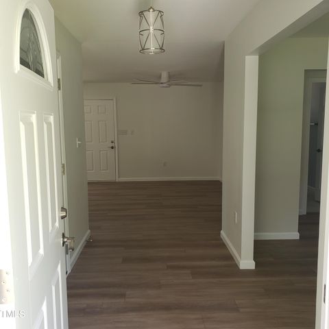 166 Marathon Lane, Fayetteville, NC 28304