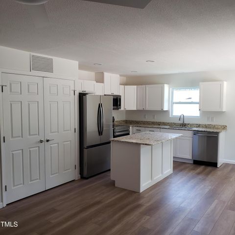 166 Marathon Lane, Fayetteville, NC 28304