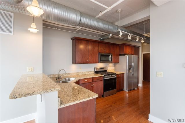 222 First Street 902, Niagara Falls, NY 14303