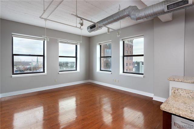 222 First Street 902, Niagara Falls, NY 14303