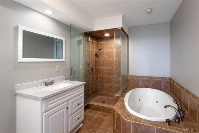 222 First Street 902, Niagara Falls, NY 14303