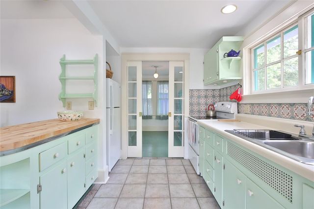 708 42ND STREET, Sarasota, FL 34234