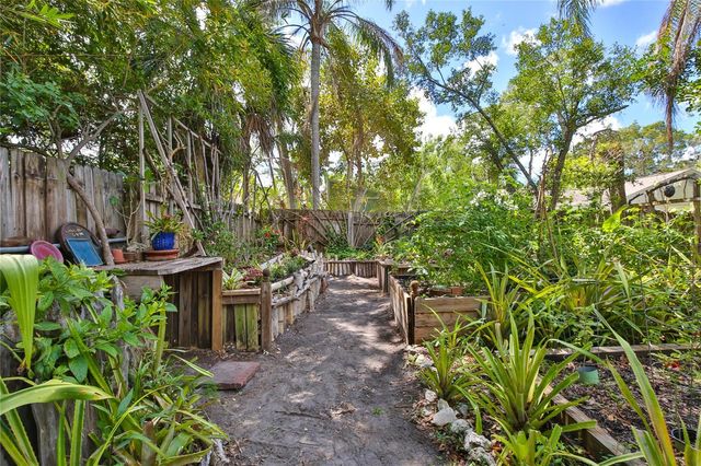 708 42ND STREET, Sarasota, FL 34234