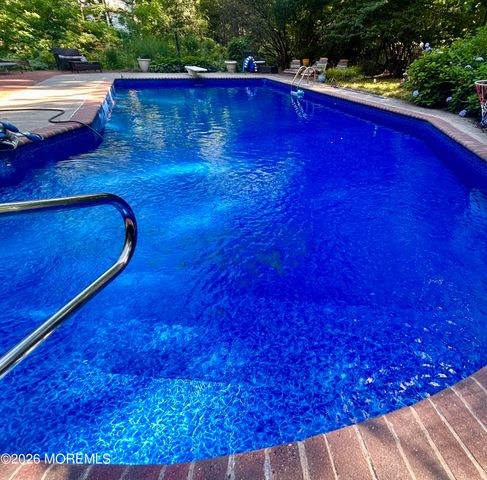 19 Stoney Brook Road, Holmdel, NJ 07733