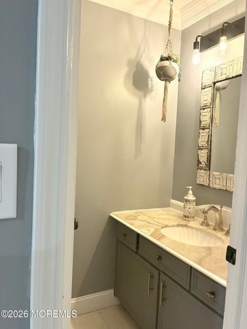 19 Stoney Brook Road, Holmdel, NJ 07733