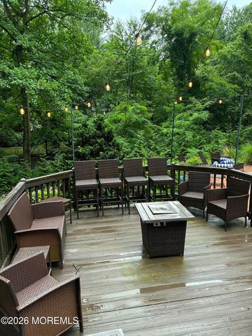 19 Stoney Brook Road, Holmdel, NJ 07733