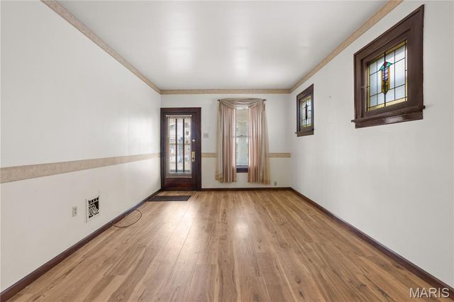 5223 Schollmeyer Avenue, St Louis, MO 63109