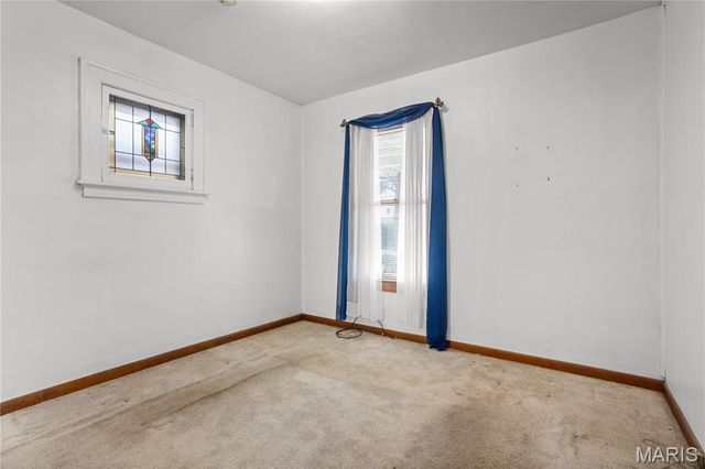 5223 Schollmeyer Avenue, St Louis, MO 63109