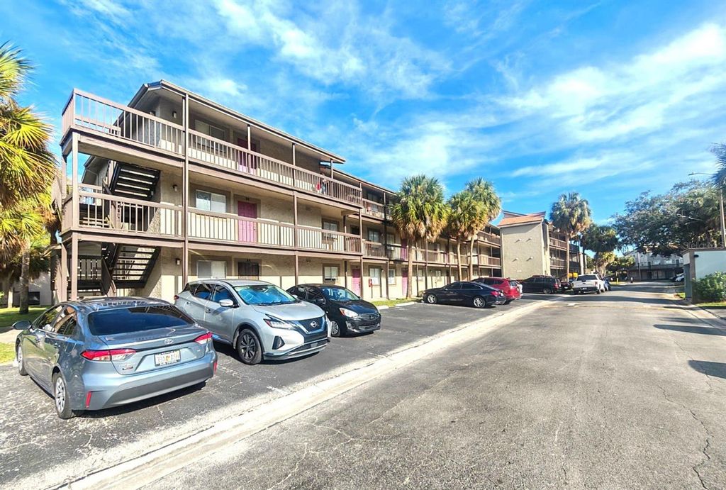 6306 NEWTOWN CIRCLE 6A3, Tampa, FL 33615