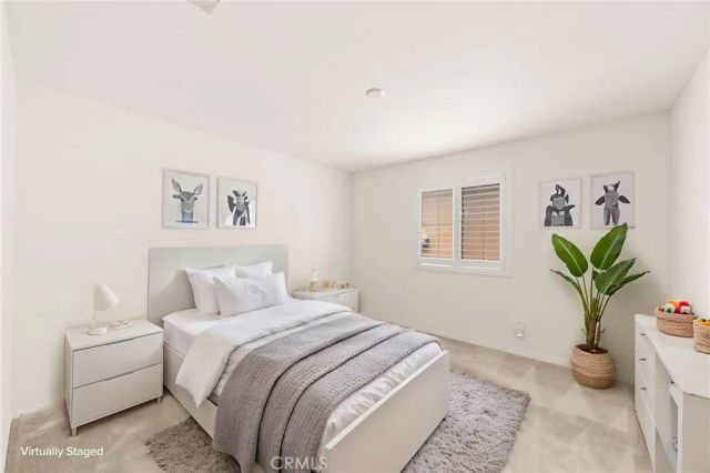 5562 Royal Oaks, Fontana, CA 92336