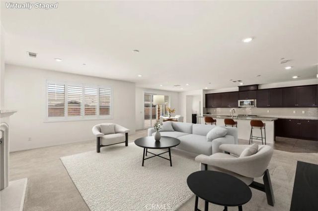5562 Royal Oaks, Fontana, CA 92336