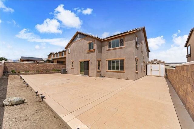 5562 Royal Oaks, Fontana, CA 92336