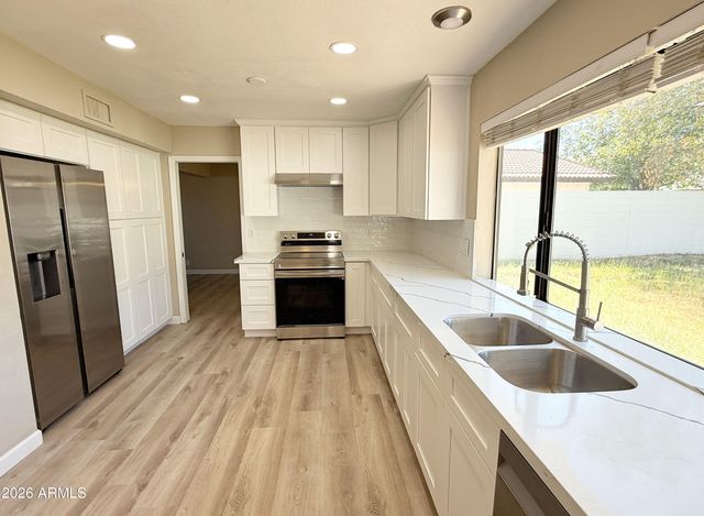 1529 E EDGEWATER Drive, Tempe, AZ 85283