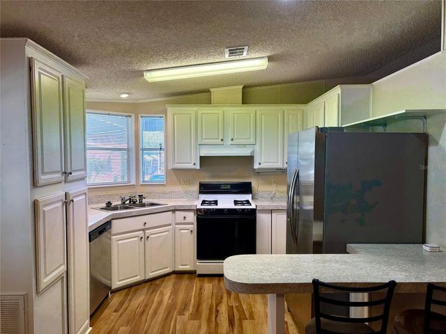 6086 SOUTHERN OAKS DRIVE SE, Winter Haven, FL 33884