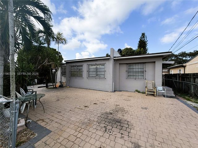430 NW 53rd Ave, Miami, FL 33126