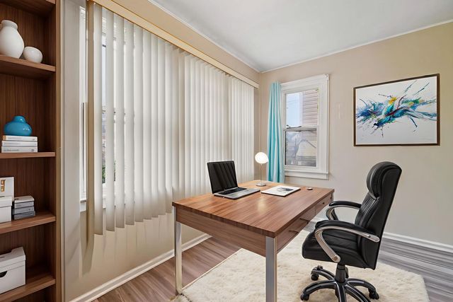 1719 W 33rd Place, Chicago, IL 60609