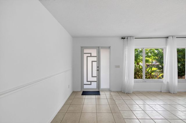 4760 BISON Street, Boca Raton, FL 33428