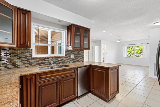 4760 BISON Street, Boca Raton, FL 33428