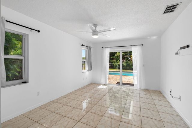 4760 BISON Street, Boca Raton, FL 33428