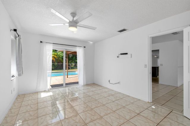 4760 BISON Street, Boca Raton, FL 33428