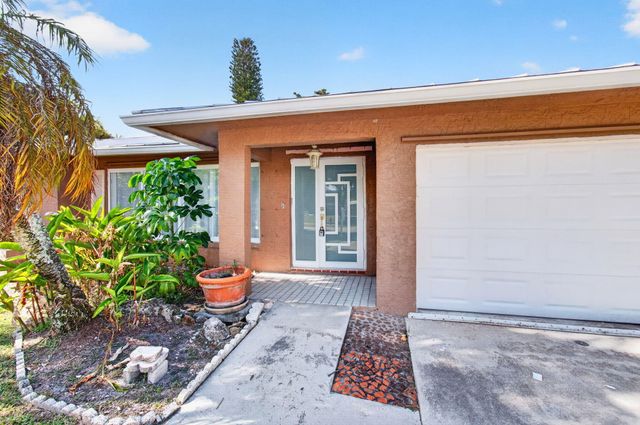 4760 BISON Street, Boca Raton, FL 33428