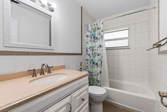 4760 BISON Street, Boca Raton, FL 33428