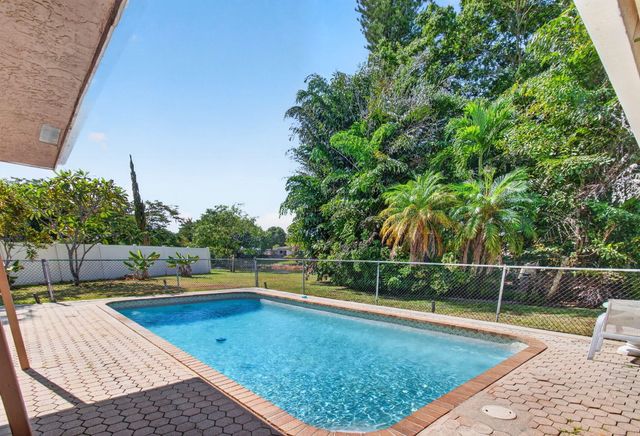 4760 BISON Street, Boca Raton, FL 33428