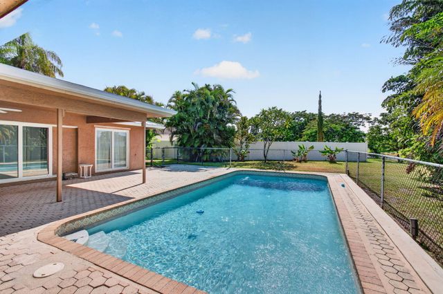 4760 BISON Street, Boca Raton, FL 33428